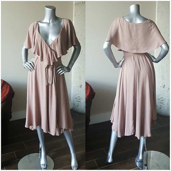 โSOLDโ Wrap Dress - Picture 3 of 4